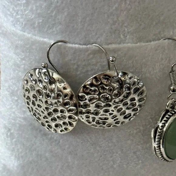 Textured Silver Disc Earrings + Green Oval Cabochon Dangle Earrings - NWT - Picture 4 of 9